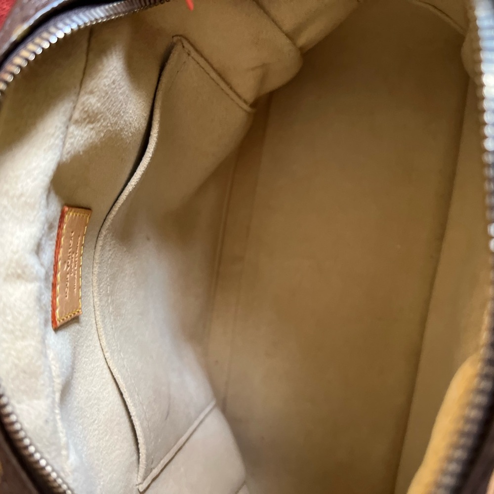 Louis Vuitton manhattan Bag - Picture 7 of 9